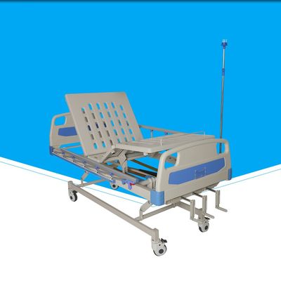 เตียงโรงพยาบาลแบบพกพาขนาด 500 - 780 มม. เตียงปรับระดับด้วยมือพับได้พร้อมขาตั้ง IV